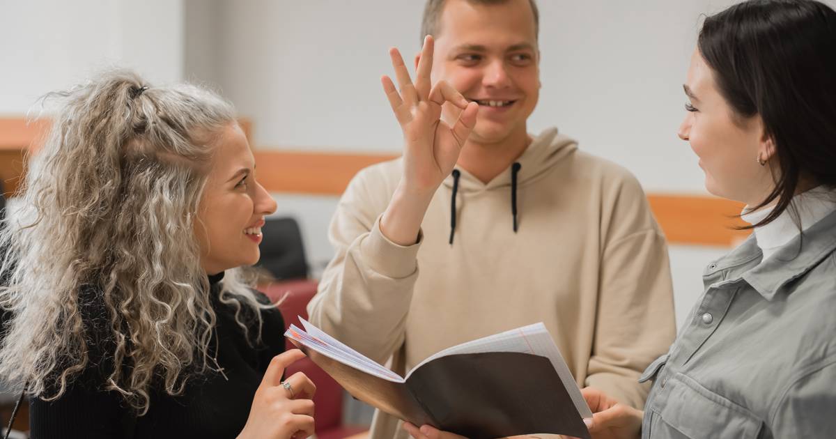 British Sign Language for Beginners | City of Portsmouth College